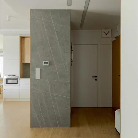 Yacht Park - Delux Waterfront With Parking Apartment