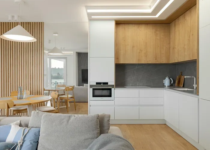 Yacht Park - Delux Waterfront With Parking * غدينيا