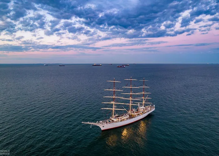 شقة Yacht Park - Delux Waterfront With Parking غدينيا