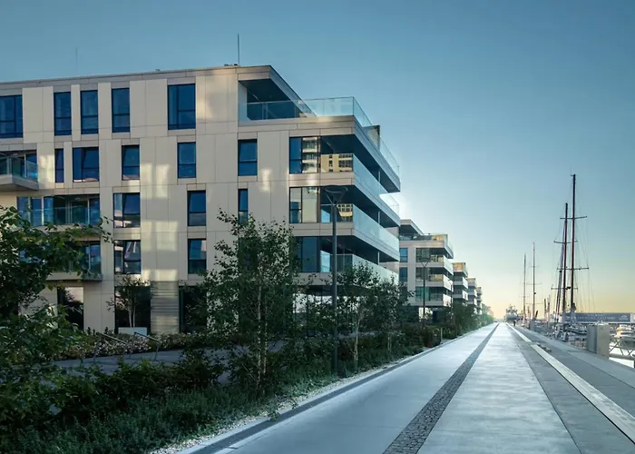 Yacht Park - Delux Waterfront With Parking شقة